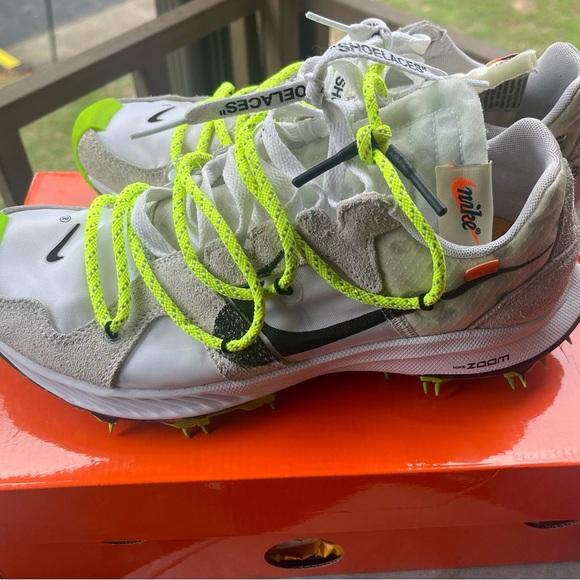 W ZoomTerra Kiger 5 off white sneakers - Picture 6 of 9